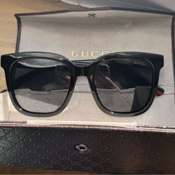 Accessories - GUCCI GLASSES GG EXCELLENT CONDITION.